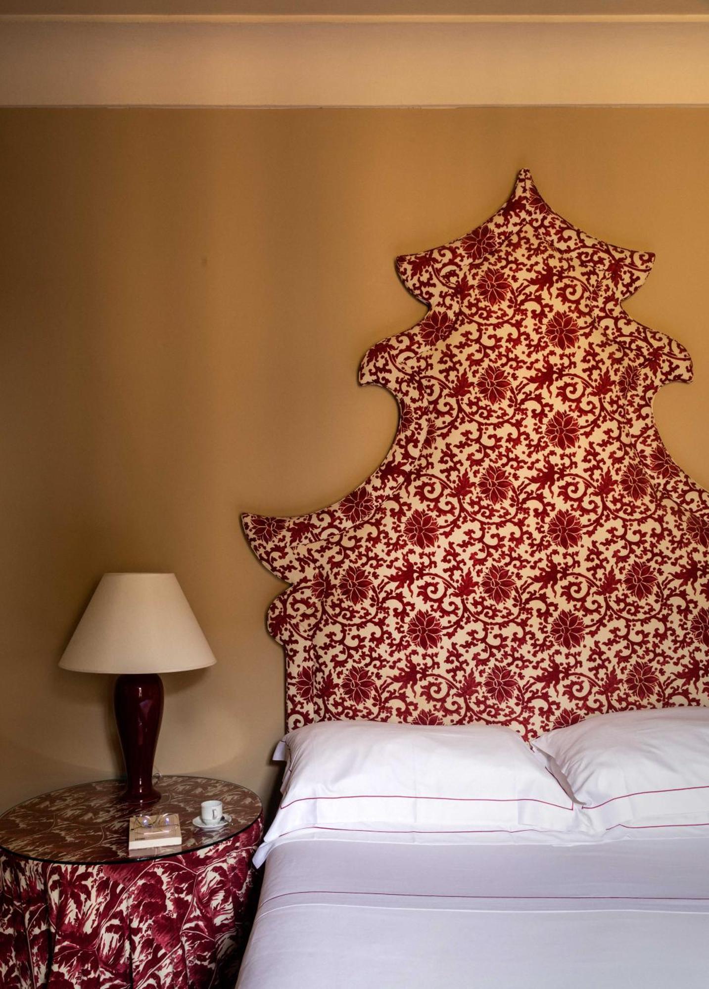 Deluxe Room,1599641557:JPEG